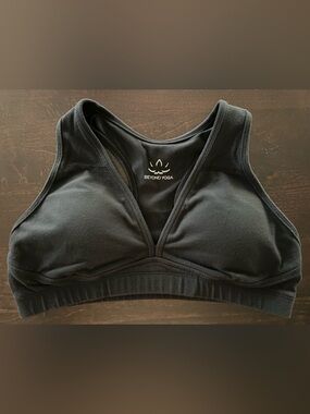 Beyond Yoga Black V-Neck Bra